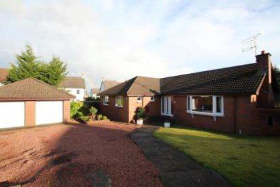4 bedroom Bungalow f...